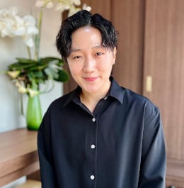 Woo Jin is a Korean teacher at Modulo